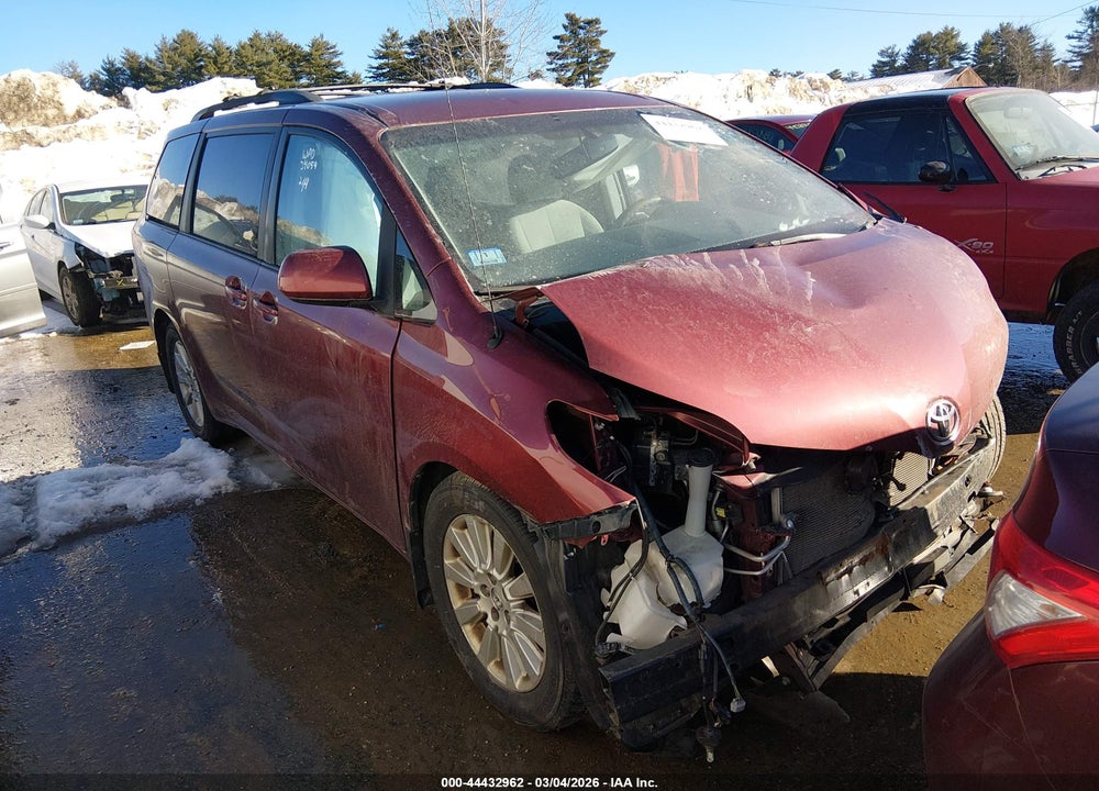 2014 TOYOTA SIENNA LE 7 PASSENGER VIN: 5TDJK3DC0ES085804