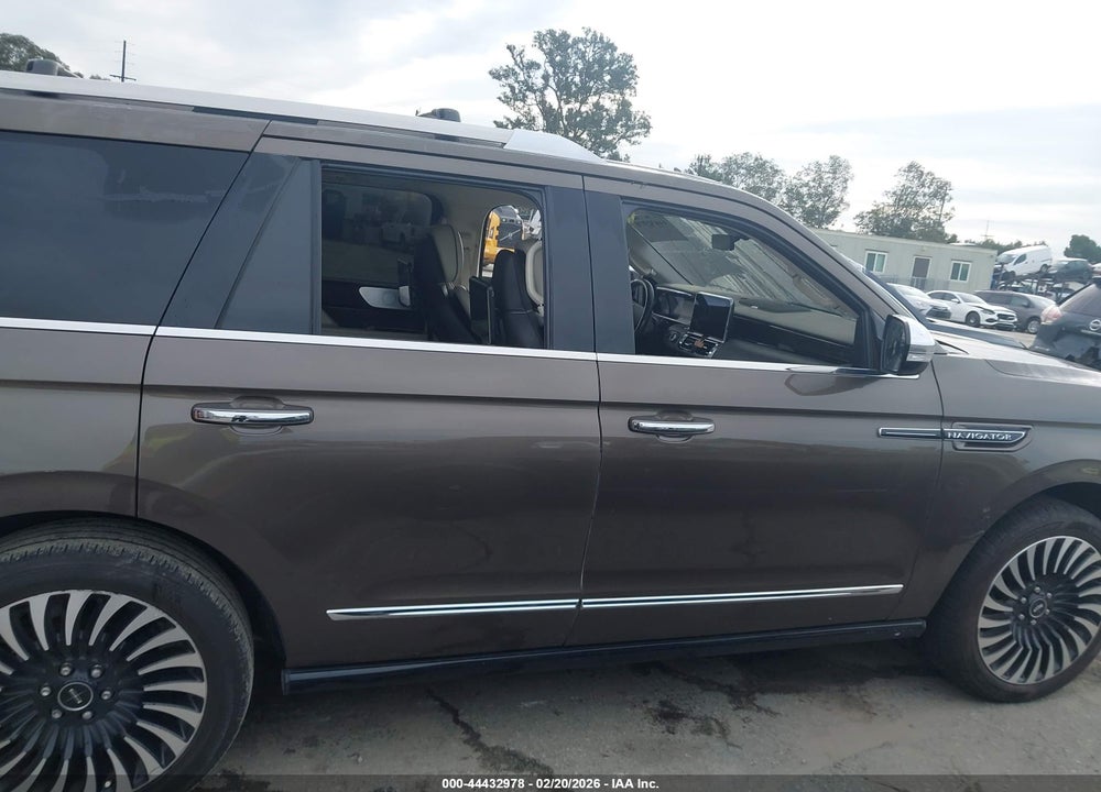 2018 LINCOLN NAVIGATOR BLACK LABEL VIN: 5LMJJ2TT0JEL10049