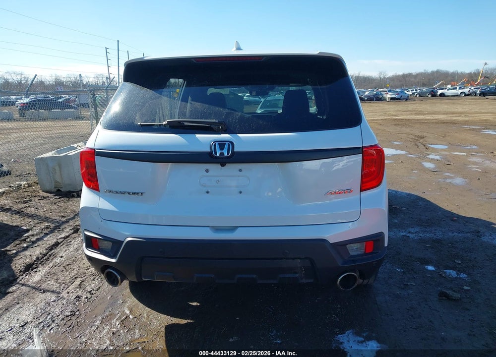 2022 HONDA PASSPORT AWD EX-L VIN: 5FNYF8H50NB031810
