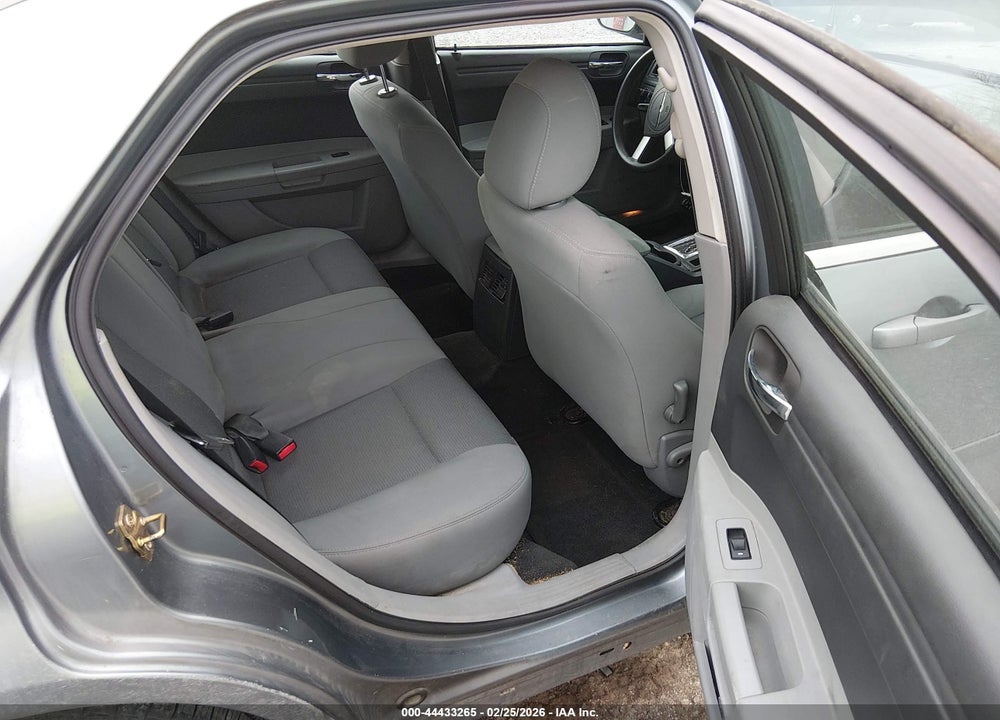 2006 CHRYSLER 300 VIN: 2C3KA43R16H366422