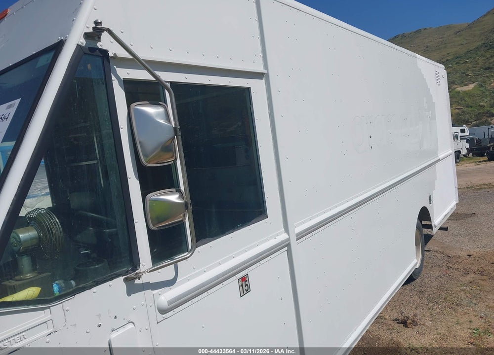 2007 WORKHORSE CUSTOM CHASSIS COMMERCIAL CHASSIS W42 VIN: 5B4KPD2V473420878