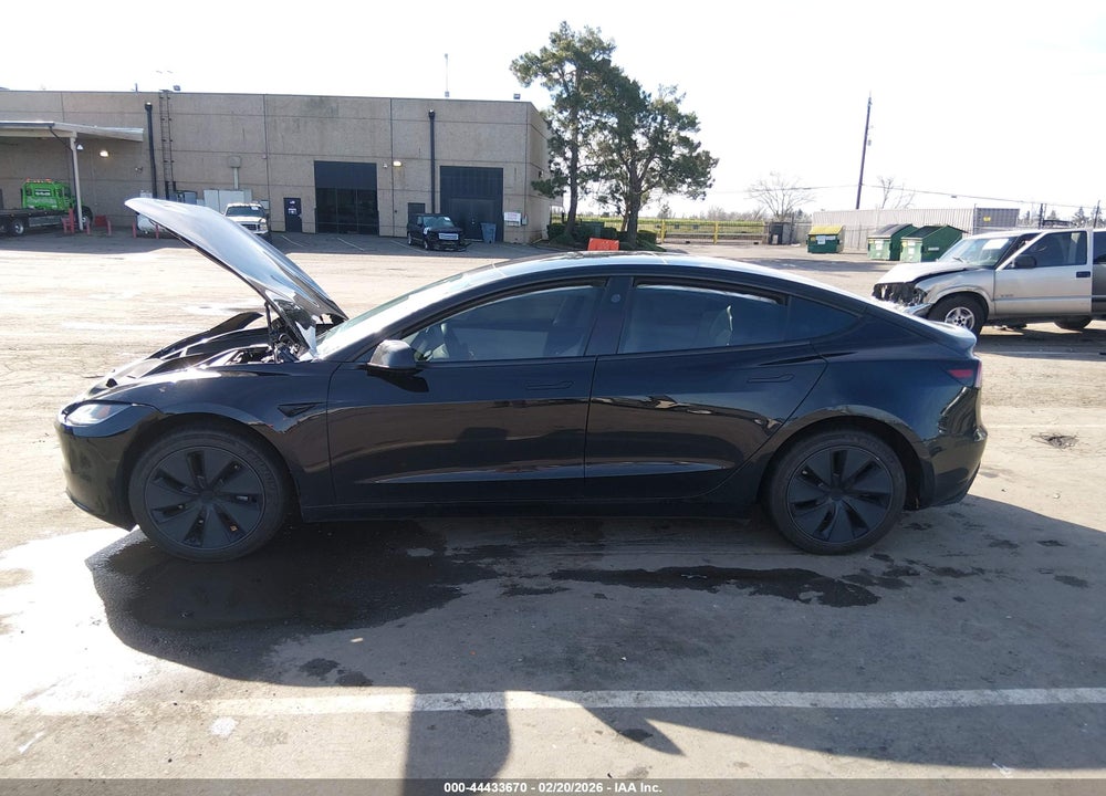2025 TESLA MODEL 3 LONG RANGE REAR-WHEEL DRIVE/STANDARD REAR-WHEEL DRIVE VIN: 5YJ3E1EA0SF923010