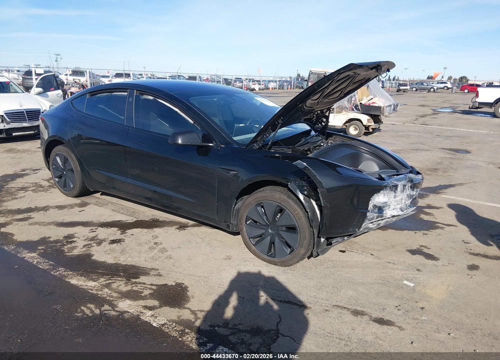 2025 TESLA MODEL 3 LONG RANGE REAR-WHEEL DRIVE/STANDARD REAR-WHEEL DRIVE VIN: 5YJ3E1EA0SF923010