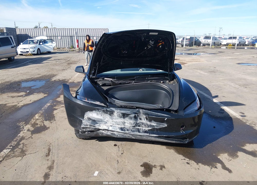 2025 TESLA MODEL 3 LONG RANGE REAR-WHEEL DRIVE/STANDARD REAR-WHEEL DRIVE VIN: 5YJ3E1EA0SF923010