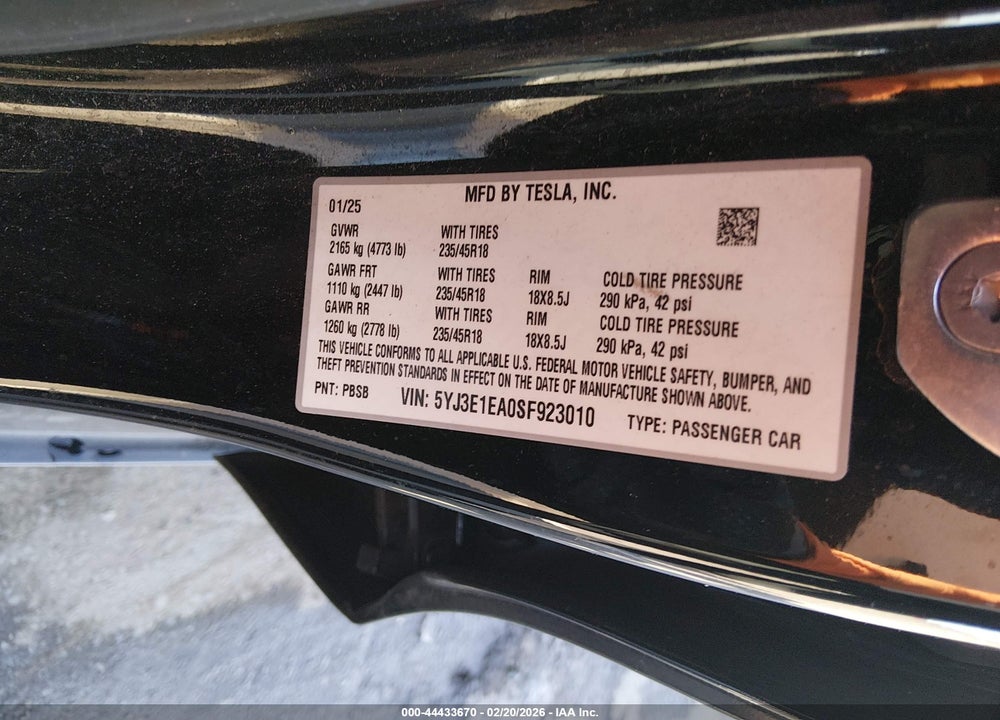 2025 TESLA MODEL 3 LONG RANGE REAR-WHEEL DRIVE/STANDARD REAR-WHEEL DRIVE VIN: 5YJ3E1EA0SF923010