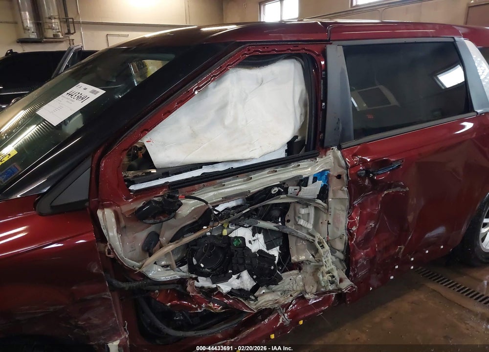 2022 KIA CARNIVAL MPV LX SEAT PACKAGE VIN: KNDNB4H33N6096622
