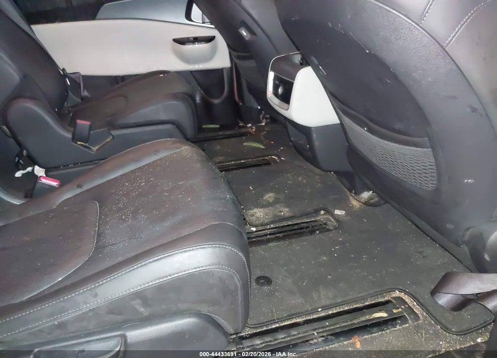 2022 KIA CARNIVAL MPV LX SEAT PACKAGE VIN: KNDNB4H33N6096622