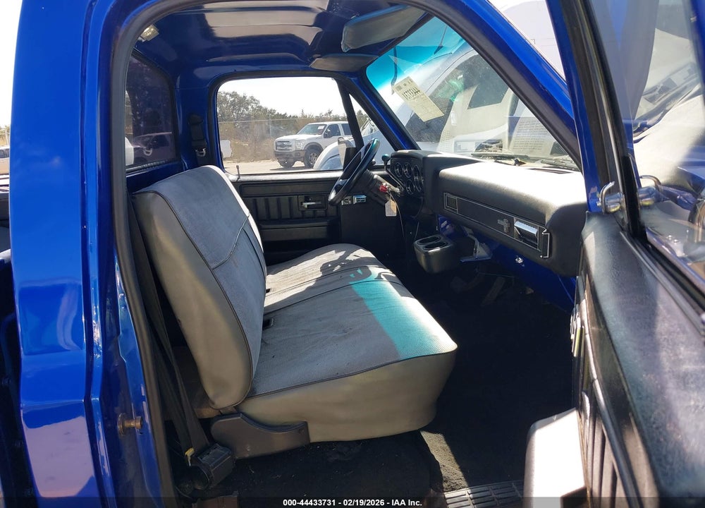 1982 CHEVROLET C10 VIN: 1GCDC14H8CS167083