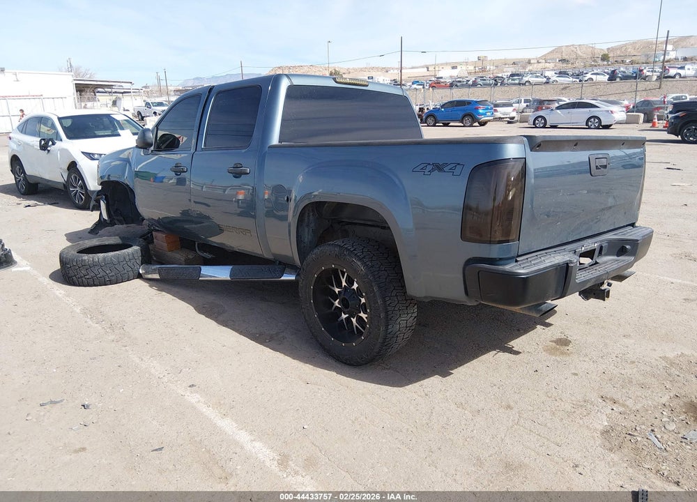 2011 GMC SIERRA 1500 SLE VIN: 3GTP2VE36BG335626