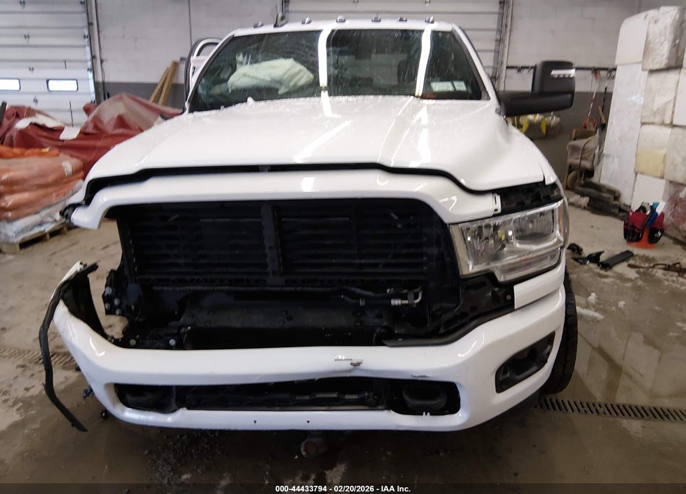 2024 RAM 3500 BIG HORN  4X4 8' BOX VIN: 3C63R3HL9RG241882