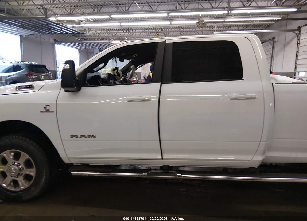 2024 RAM 3500 BIG HORN  4X4 8' BOX VIN: 3C63R3HL9RG241882