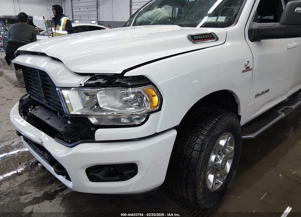 2024 RAM 3500 BIG HORN  4X4 8' BOX VIN: 3C63R3HL9RG241882