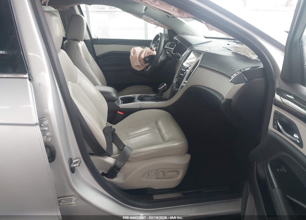 2014 CADILLAC SRX LUXURY COLLECTION VIN: 3GYFNBE39ES686351