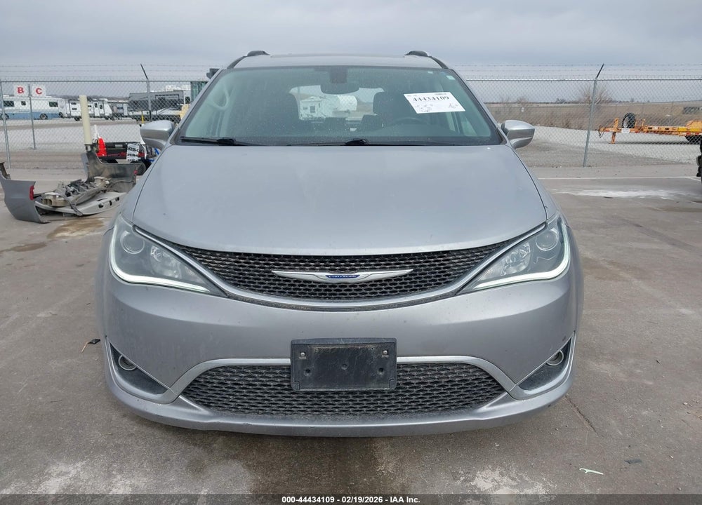 2019 CHRYSLER PACIFICA LIMITED VIN: 2C4RC1GG0KR552307