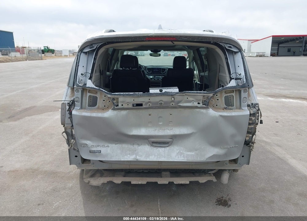 2019 CHRYSLER PACIFICA LIMITED VIN: 2C4RC1GG0KR552307