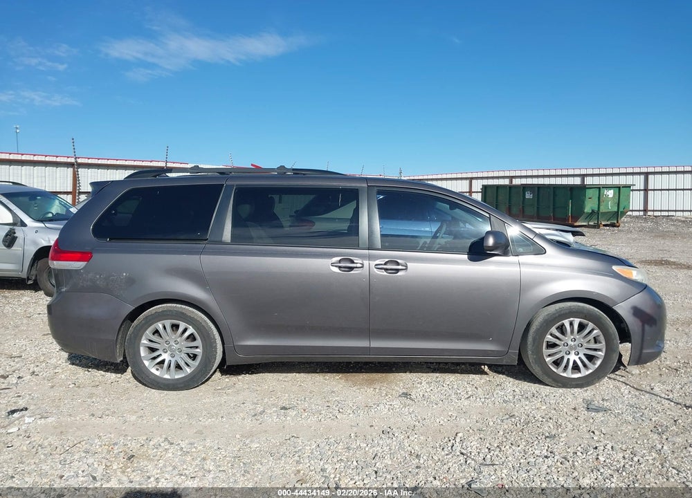 2014 TOYOTA SIENNA XLE/XLE AAS/LTD VIN: 5TDYK3DC6ES467639