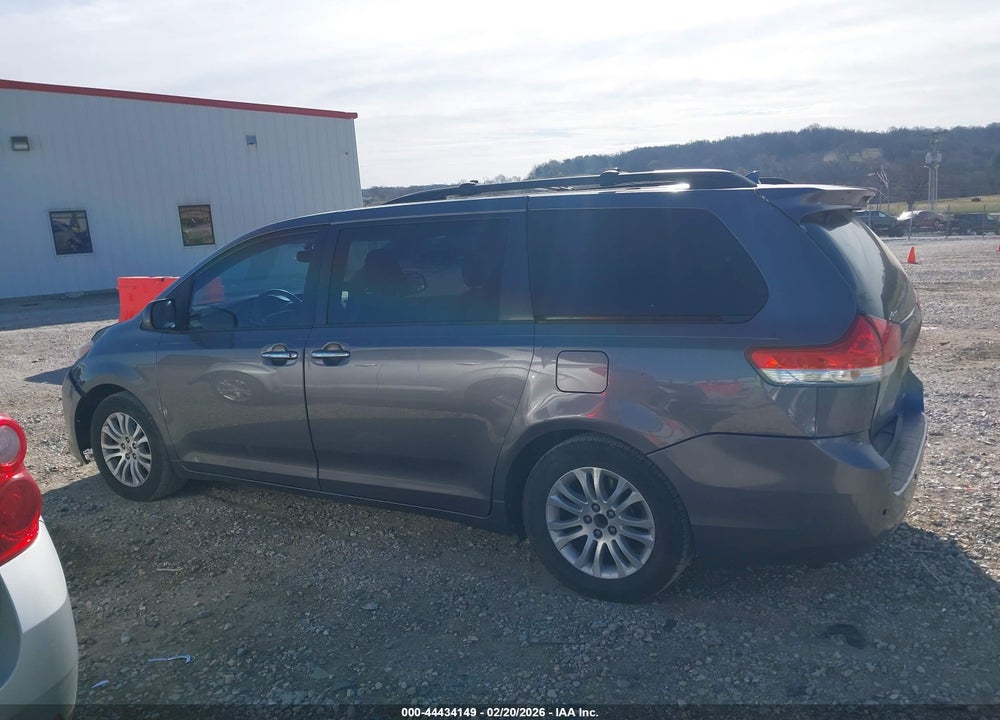2014 TOYOTA SIENNA XLE/XLE AAS/LTD VIN: 5TDYK3DC6ES467639