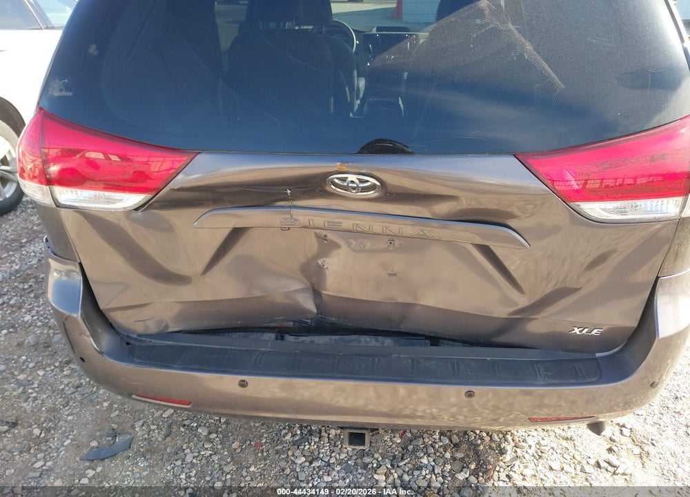 2014 TOYOTA SIENNA XLE/XLE AAS/LTD VIN: 5TDYK3DC6ES467639