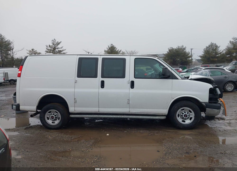 2022 GMC SAVANA CARGO RWD 2500 REGULAR WHEELBASE WORK VAN VIN: 1GTW7AFPXN1255725
