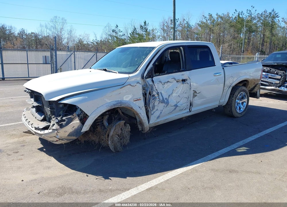 2017 RAM 1500 LAIE  4X4 5'7 BOX VIN: 1C6RR7NT8HS832668