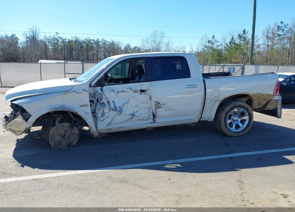 2017 RAM 1500 LAIE  4X4 5'7 BOX VIN: 1C6RR7NT8HS832668