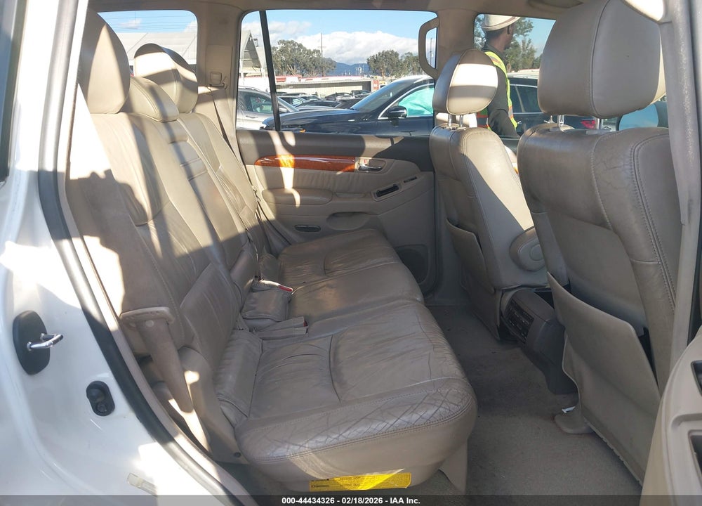 2004 LEXUS GX 470 VIN: JTJBT20X540060044