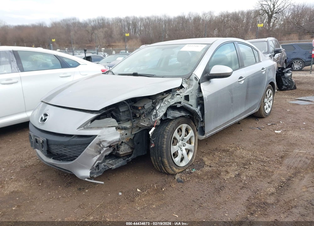 2011 MAZDA 3 I SPORT VIN: JM1BL1UG6B1394873