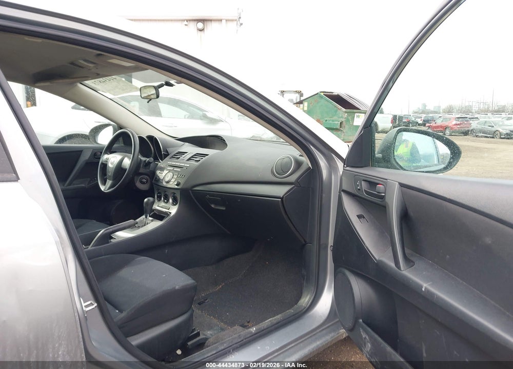 2011 MAZDA 3 I SPORT VIN: JM1BL1UG6B1394873