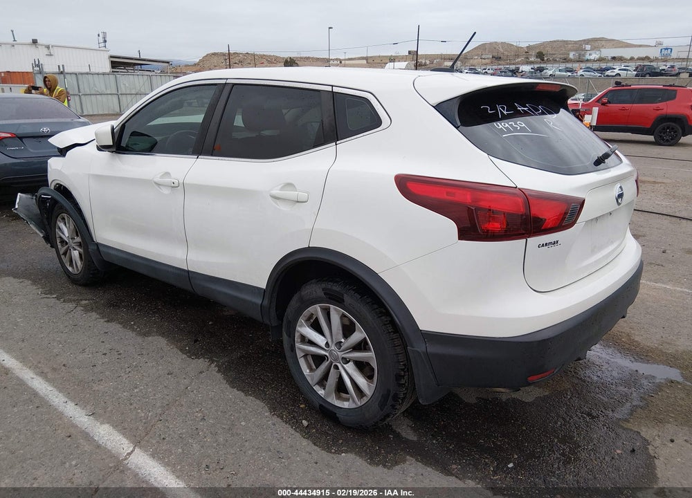 2018 NISSAN ROGUE SPORT S VIN: JN1BJ1CP7JW184939