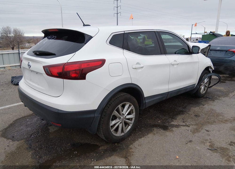 2018 NISSAN ROGUE SPORT S VIN: JN1BJ1CP7JW184939