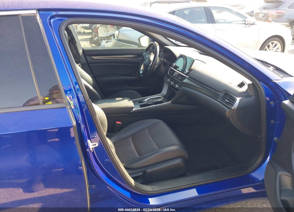 2018 HONDA ACCORD SPORT 2.0T VIN: 1HGCV2F30JA019883