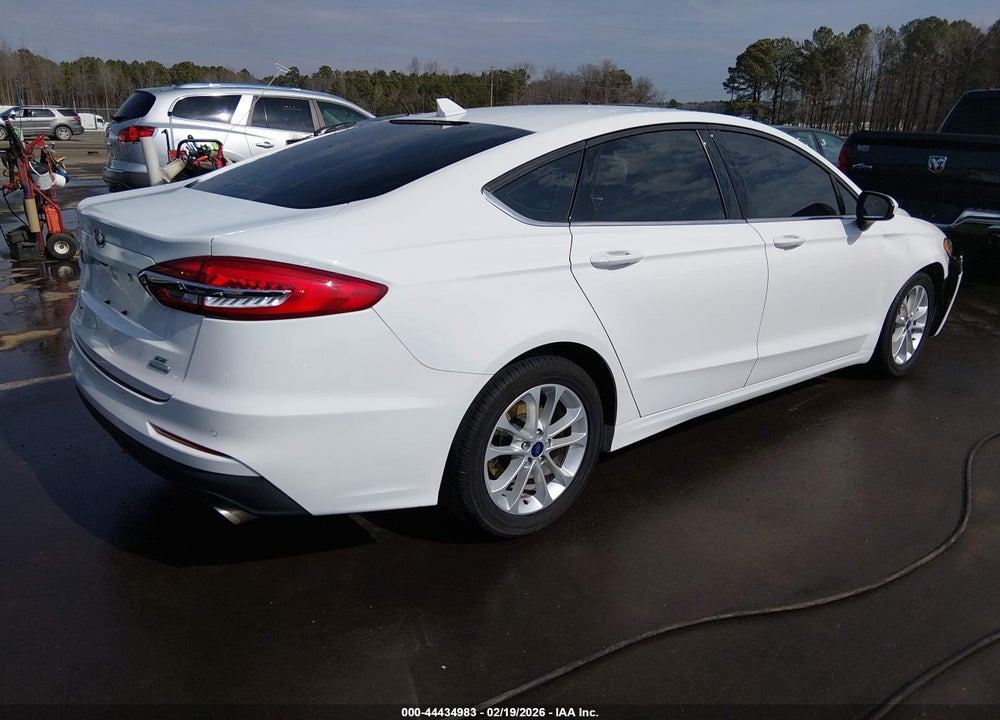 2019 FORD FUSION SE VIN: 3FA6P0HD2KR159480