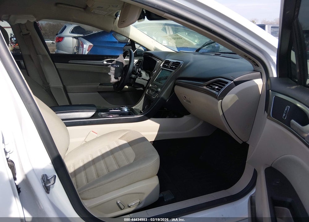 2019 FORD FUSION SE VIN: 3FA6P0HD2KR159480