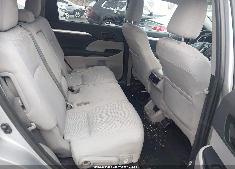 2019 TOYOTA HIGHLANDER LE VIN: 5TDBZRFH5KS734634