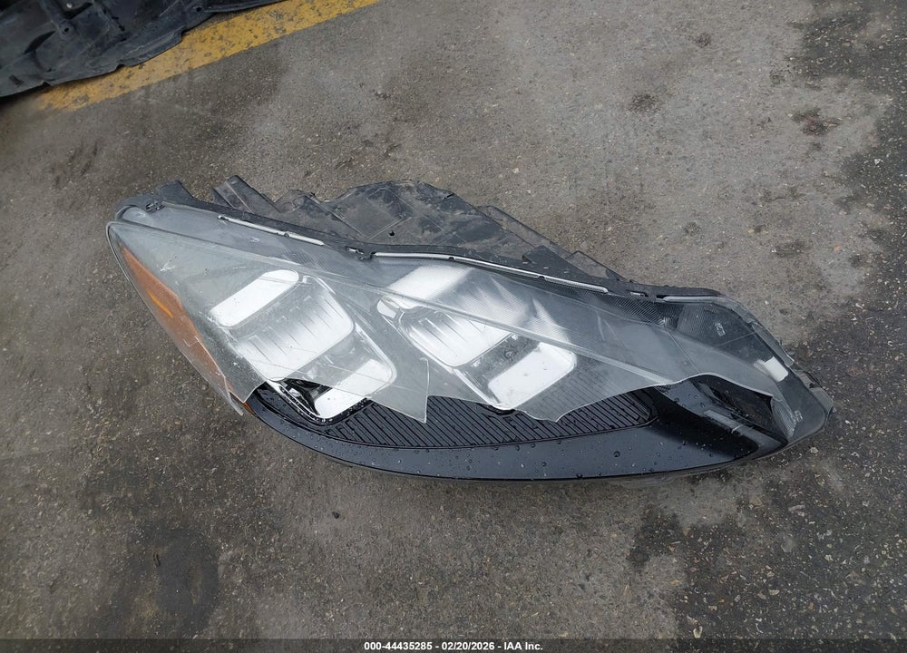 2020 FORD ESCAPE TITANIUM VIN: 1FMCU9J94LUB15437