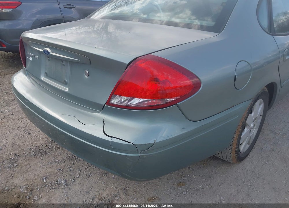 2005 FORD TAURUS SE VIN: 1FAFP53U45A116116