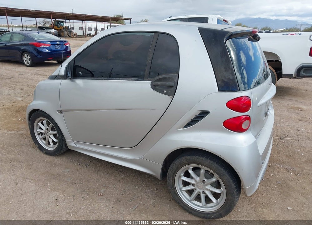 2013 SMART FORTWO PASSION VIN: WMEEJ3BA0DK681718