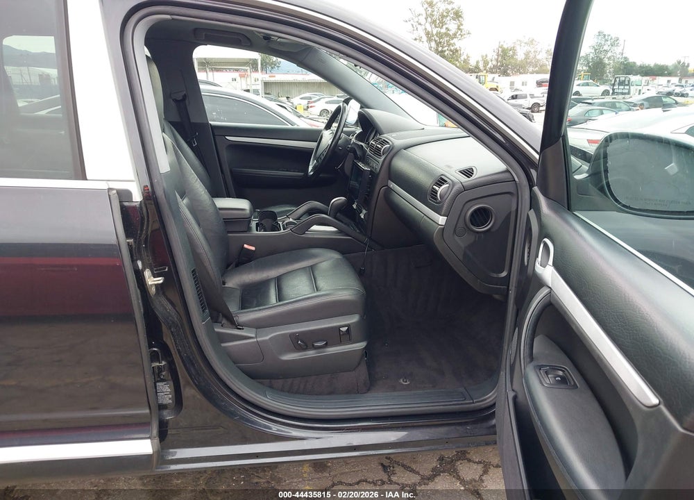 2005 PORSCHE CAYENNE VIN: WP1AA29PX5LA22637