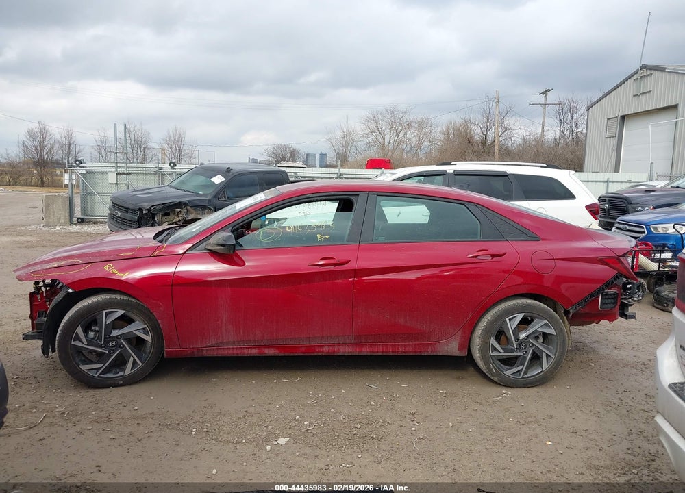 2025 HYUNDAI ELANTRA SEL SPORT VIN: KMHLM4DG4SU917482