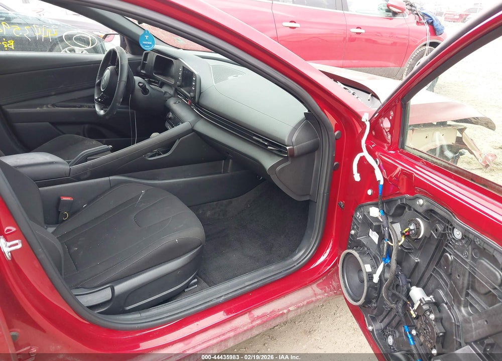 2025 HYUNDAI ELANTRA SEL SPORT VIN: KMHLM4DG4SU917482