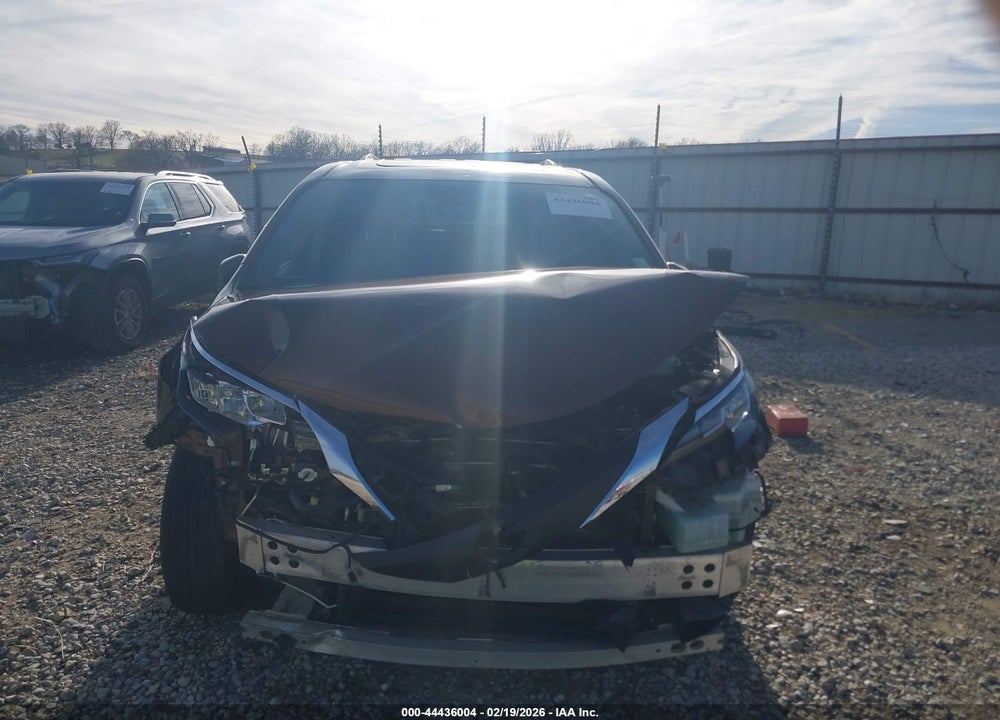 2021 TOYOTA SIENNA XLE VIN: 5TDYRKEC5MS002451