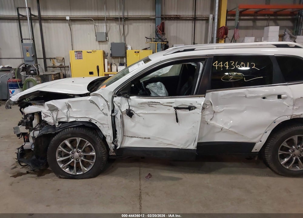 2019 JEEP CHEROKEE LATITUDE PLUS FWD VIN: 1C4PJLLBXKD262078
