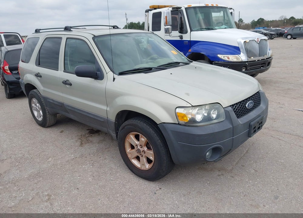 2005 FORD ESCAPE XLT VIN: 1FMYU03105KD52028