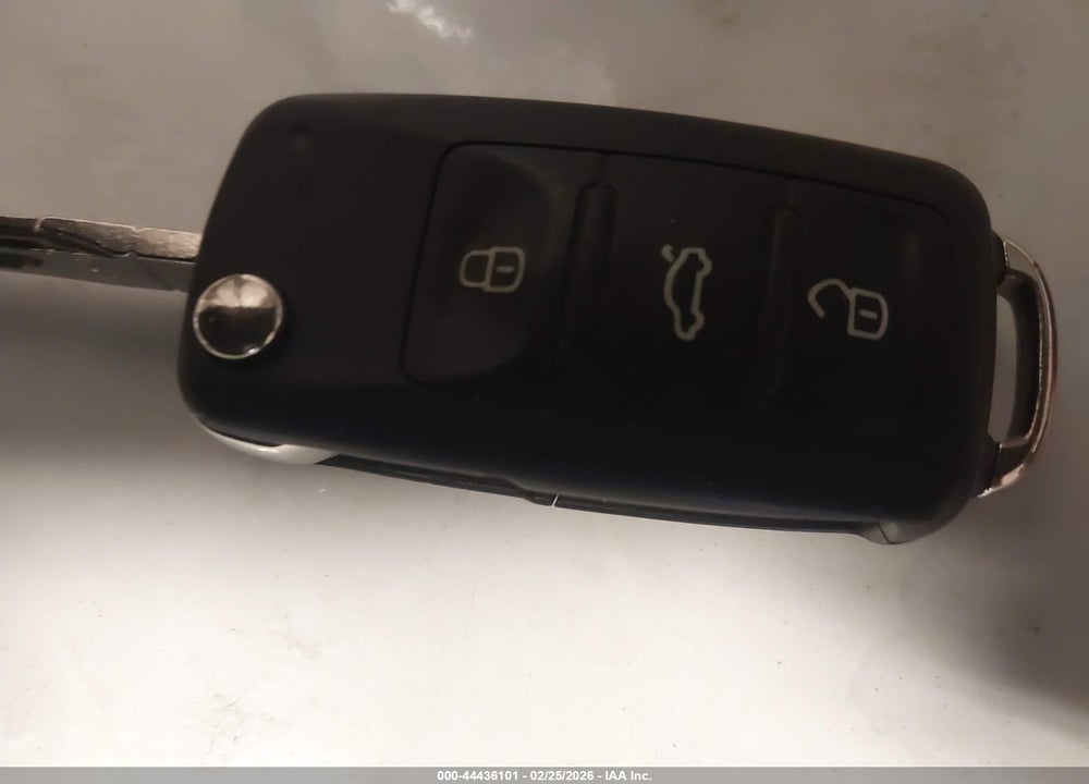 2017 VOLKSWAGEN TIGUAN 2.0T S VIN: WVGBV7AX1HW513017