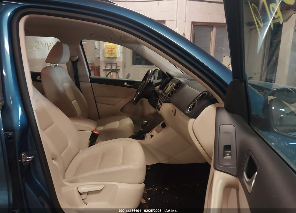 2017 VOLKSWAGEN TIGUAN 2.0T S VIN: WVGBV7AX1HW513017
