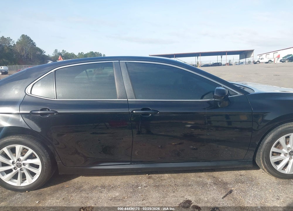 2022 TOYOTA CAMRY LE VIN: 4T1C11AK3NU630543