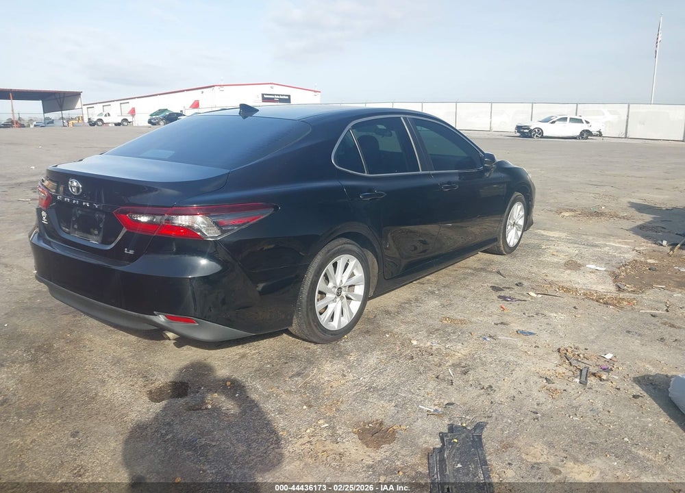 2022 TOYOTA CAMRY LE VIN: 4T1C11AK3NU630543