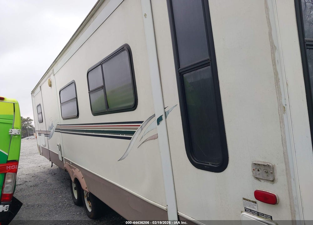 2003 MOUN CT VIN: 4YDT3352232078818
