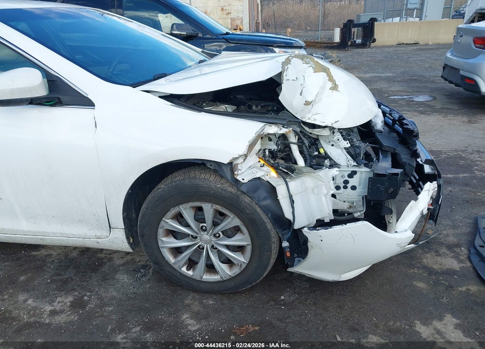 2016 TOYOTA CAMRY LE VIN: 4T4BF1FK9GR584442