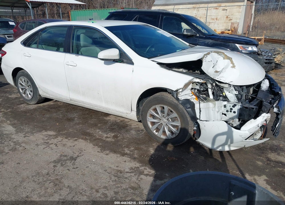 2016 TOYOTA CAMRY LE VIN: 4T4BF1FK9GR584442